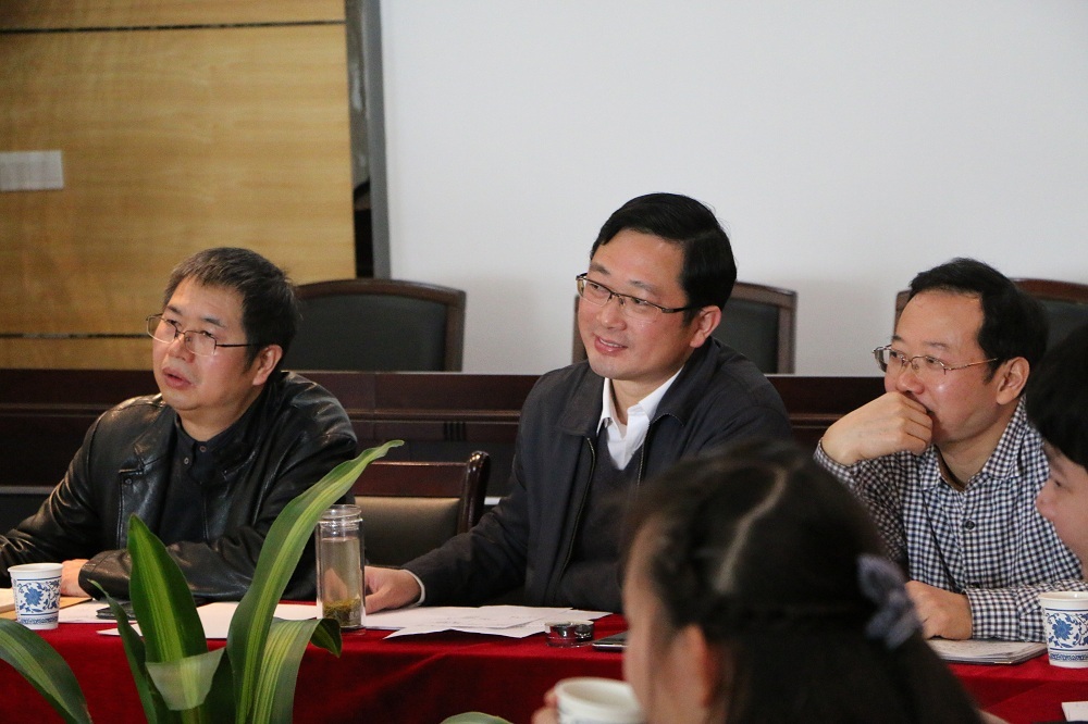 省司法厅副厅长 肖良(中),省司法厅律师工作处处长 唐锋(右),省律师